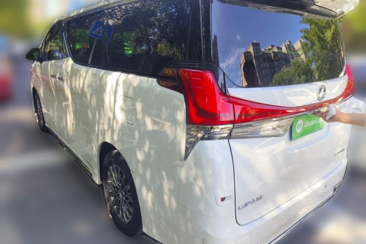 Used Lexus LM 2020 300h Seven-Seat Elegant Edition
