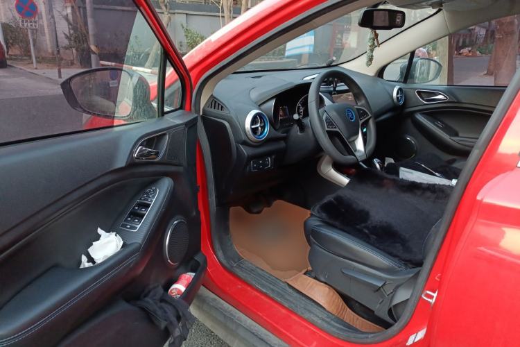 Used BYD Yuan New Energy 2018 EV360 Smart Connected Cool Model