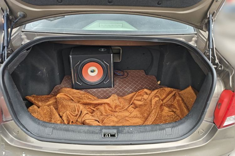 Used Geely Auto EC8 2013 2.0L Automatic Prestige Edition Trunk