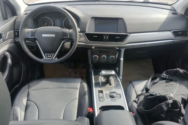 Used Haval H6 2018 Sport Edition 1.5T Automatic Two-Wheel Drive Elite Model China V Standard Center Console