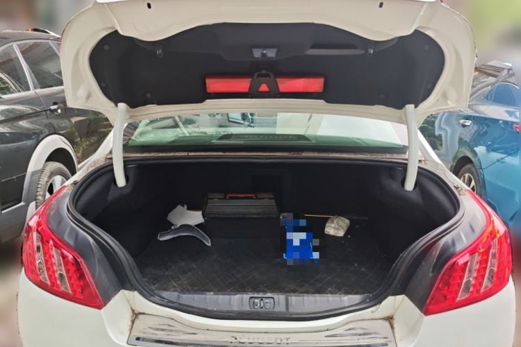 Used Peugeot 508 2012 2.0L Automatic Smart Enjoyment Version Trunk