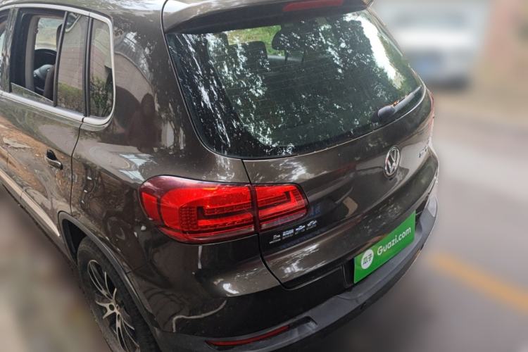 Used Volkswagen Tiguan 2015 2.0 TSI Automatic All-Wheel Drive Luxury Edition
