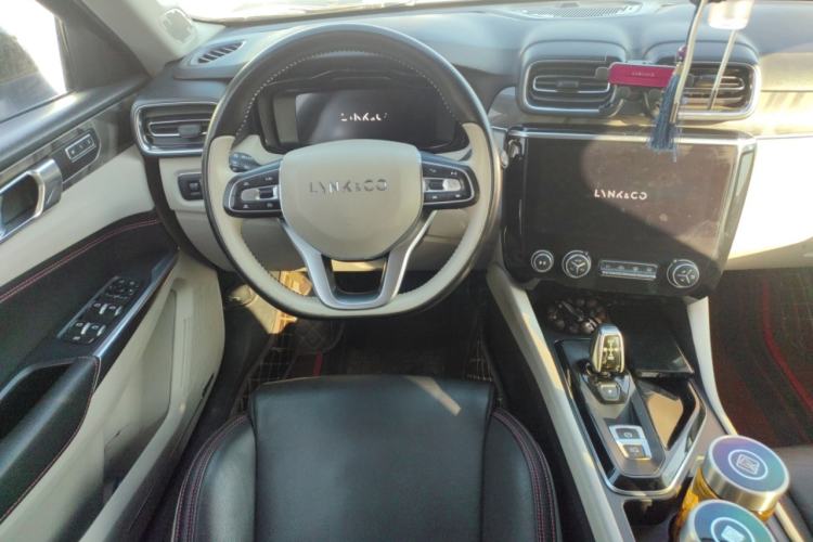 Used Lynk & Co 02 2019 1.5T DCT Two-Wheel Drive Shine Pro Edition China VI Standard
