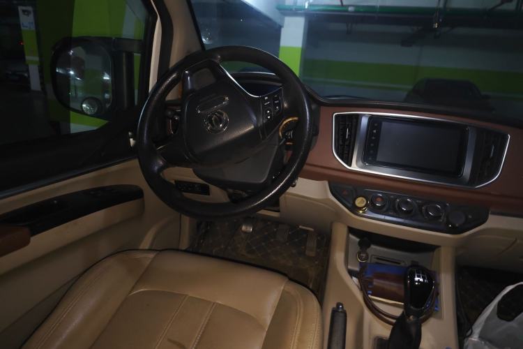 Used FORTHING Lingzhi 2018 M5 1.6L 7-Seater Luxury Model
