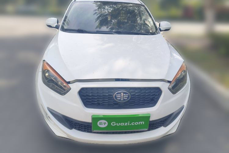 Used Oley Oley 2014 Hatchback 1.5L Manual Luxury Model
