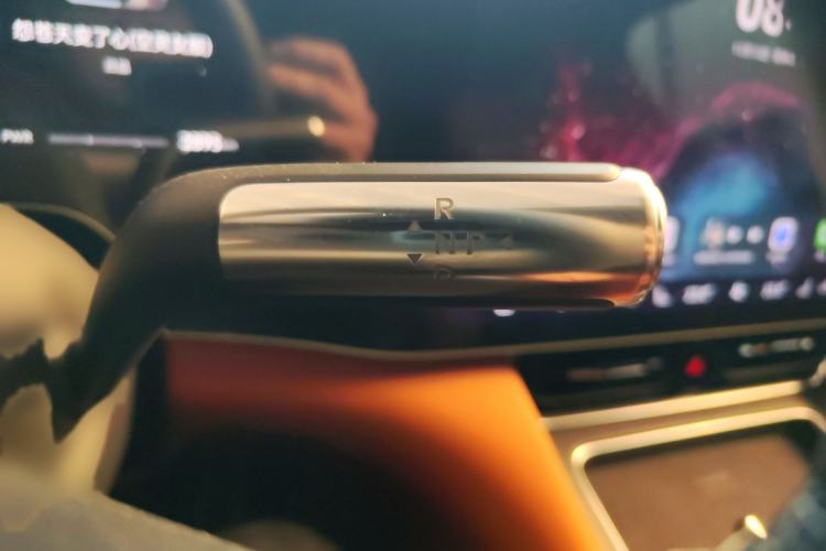 Used Hima AITO M8 2025 Extended-Range Max Version 37 kWh 6-Seater