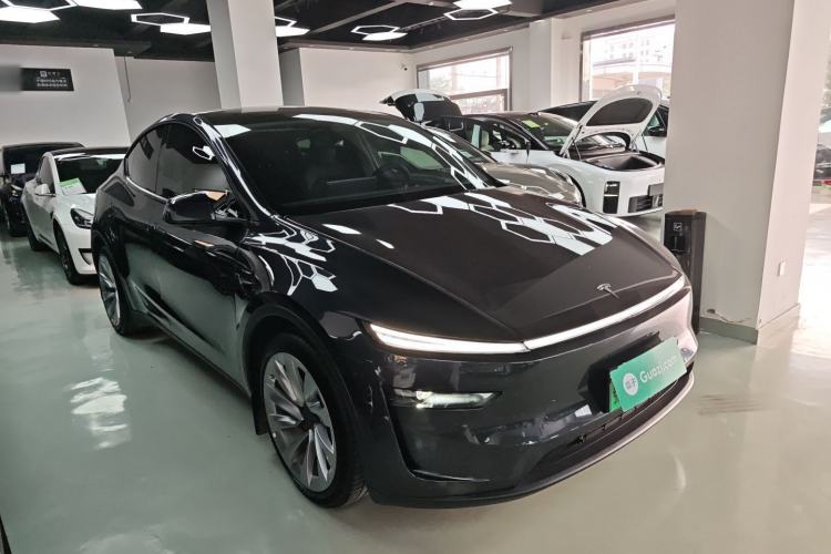 Used Tesla Model Y 2025 Long-Range All-Wheel Drive First Edition