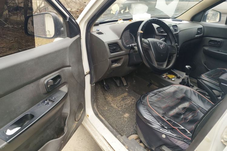 Used Wuling Hongguang 2015 1.5L S Basic Version China V Standard