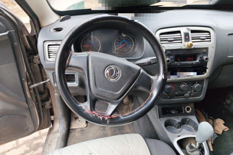 Used Dongfeng Fengon 330 2016 1.2L Manual Base Version DK12-07 Steering Wheel