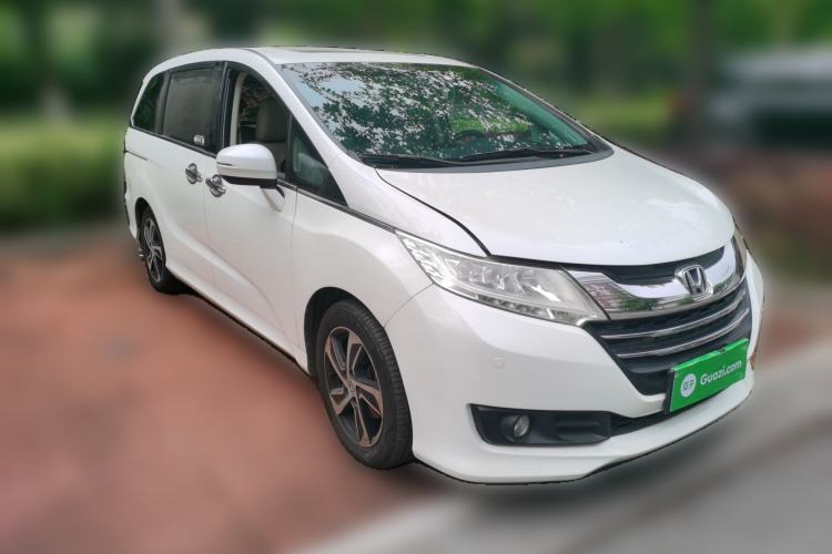 Used Honda Odyssey 2015 Revised 2.4L Luxury Edition
