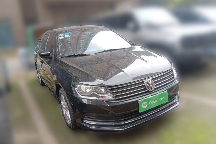 Used Volkswagen Lavida 2017 1.6L Manual Fashion Edition Front Right 45 Deg