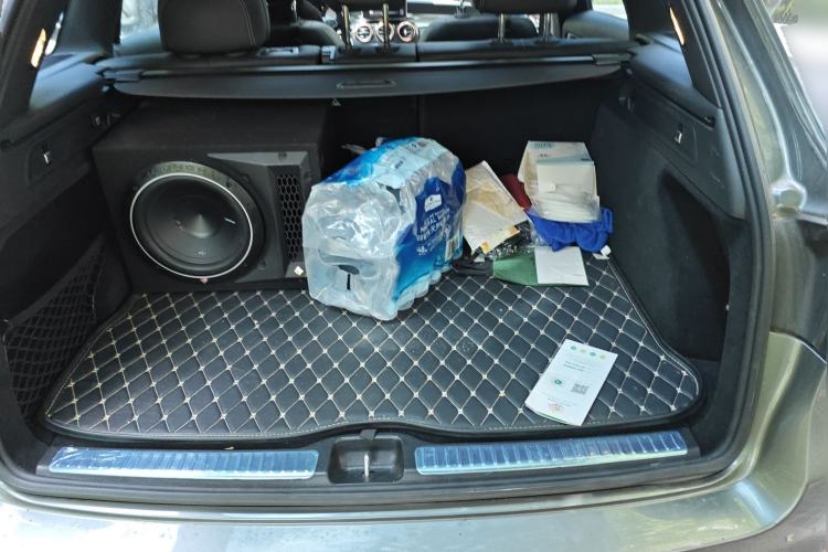 Used Mercedes-Benz GLC 2018 GLC 260 4MATIC Luxury Model
