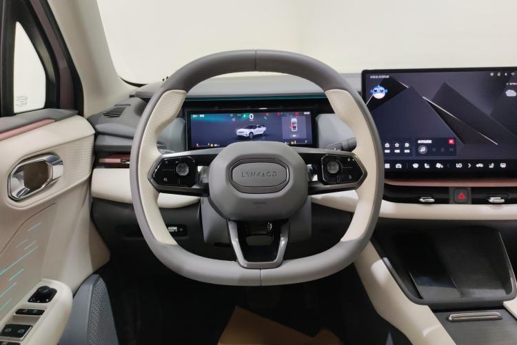 Used Lynk & Co 06 EM-P 2023 EM-P 126 Long-Range Halo