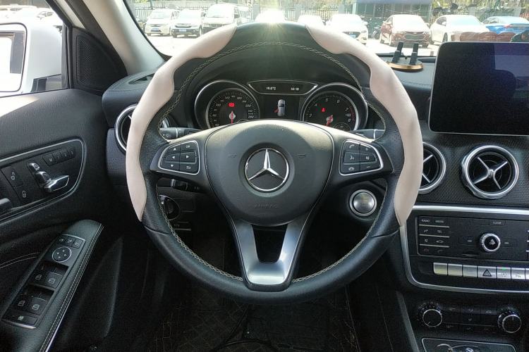 Used Mercedes-Benz GLA 2018 GLA 200 Fashion Model