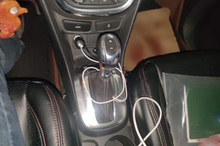 Used Buick Encore 2015 1.4T Automatic Two-Wheel Drive Urban Elite Version