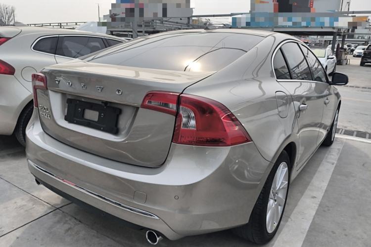 Used Volvo S60 2015 S60L 2.0T Zhiyuan Edition