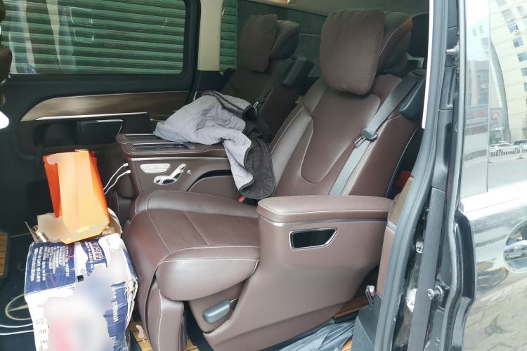 Used Mercedes-Benz V-Class 2022 V 260 L Long-wheelbase Luxury Edition Left Rear Seat