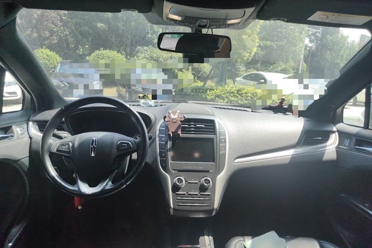 Used Lincoln MKC 2017 2.0T Two-Wheel Drive Deluxe Edition