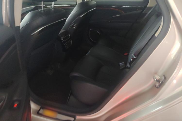 Used Geely Auto Emgrand GT 2015 1.8T Premium Model Left Rear Seat