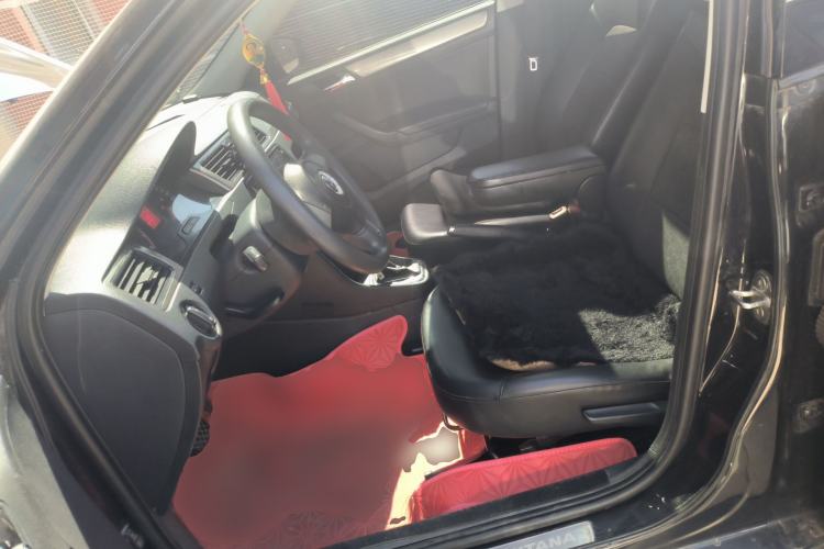 Used Volkswagen Santana 2015 1.6L Automatic Comfort Edition Left Front Seat