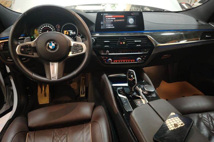 Used BMW 6 Series GT 2018 640i xDrive M Sport Package Center Console