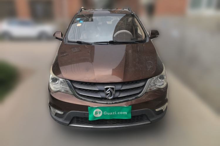 Used Baojun 730 2014 1.5L Manual Luxury Navigation ESP Version 7 Seats Front