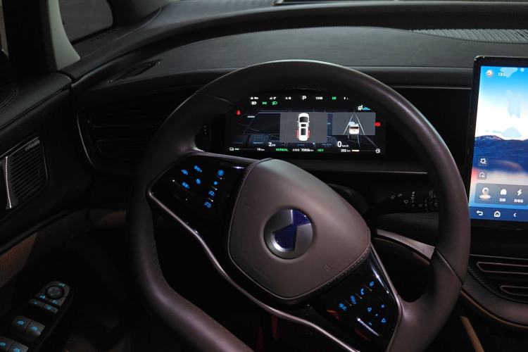 Used Denza D9 2022 DM-i 970 Four-Wheel Drive Prestige Model