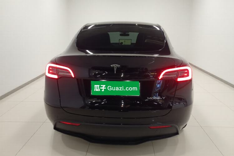 Used Tesla Model Y 2023 Long-Range All-Wheel-Drive Version