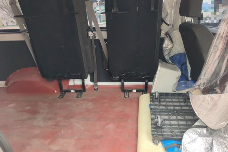 Used CHANGAN KAICHENG Ruixing EM60 2025 Passenger Version Comfort Edition 6 Seats 300 km Range Side-Hinged Doors Left Rear Seat