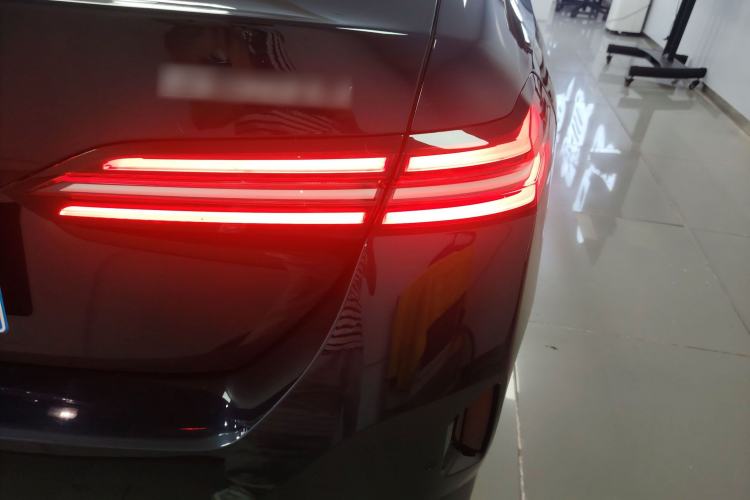 Used BMW 5 Series 2025 530Li Luxury Edition M Sport Package
