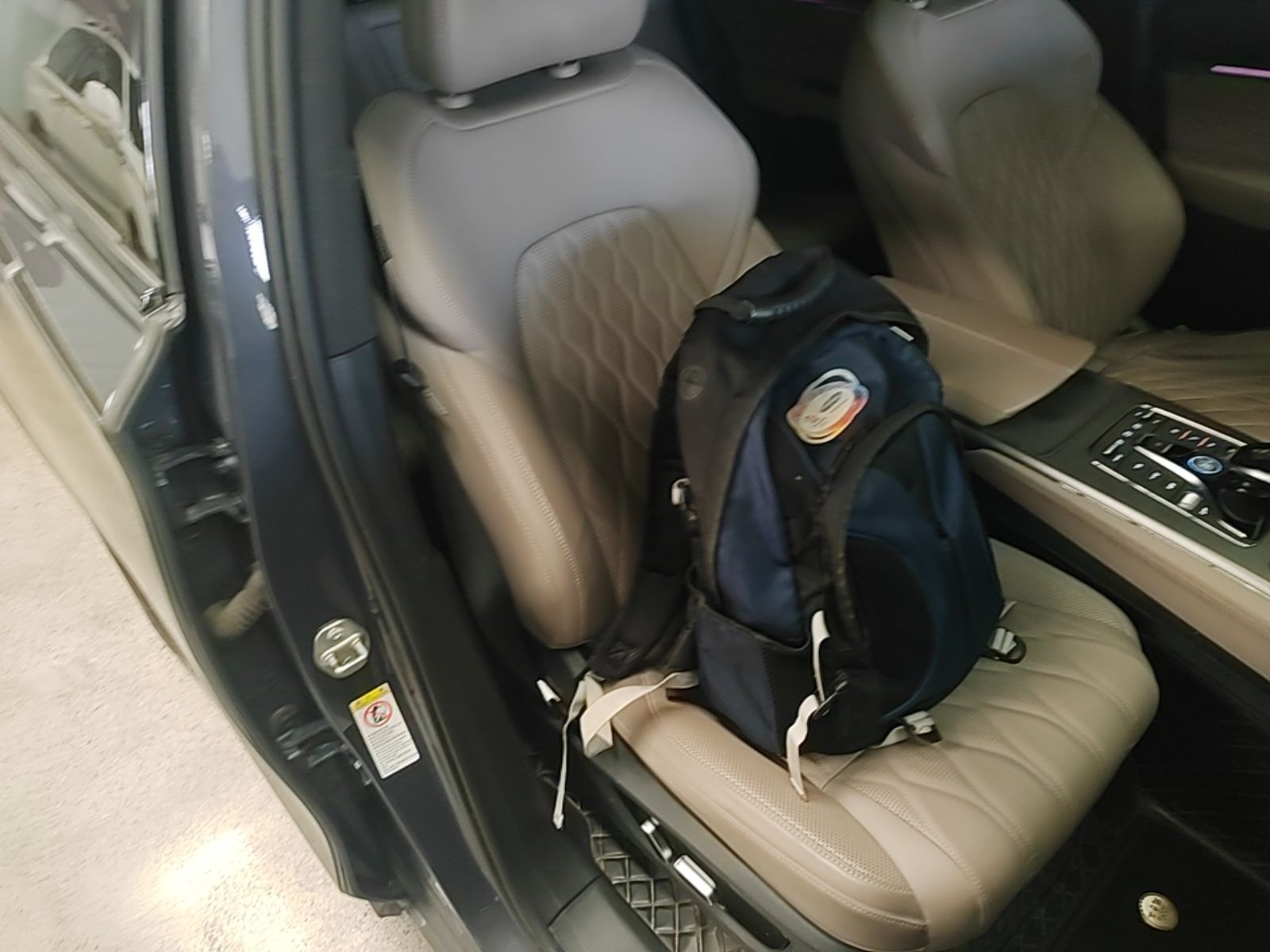BYD Tang New Energy 2024 DM-p Champion Edition 215KM Four-Wheel Drive Deluxe Model — снимка 19