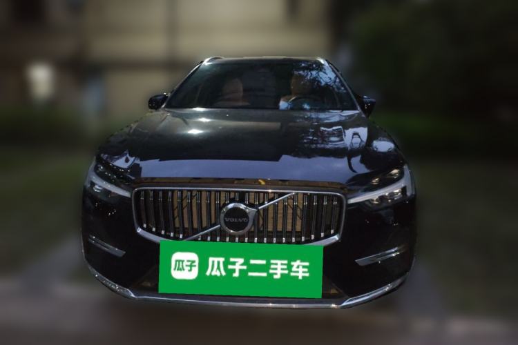 Used Volvo XC60 2024 B5 4x4 Smart Luxury Edition Front