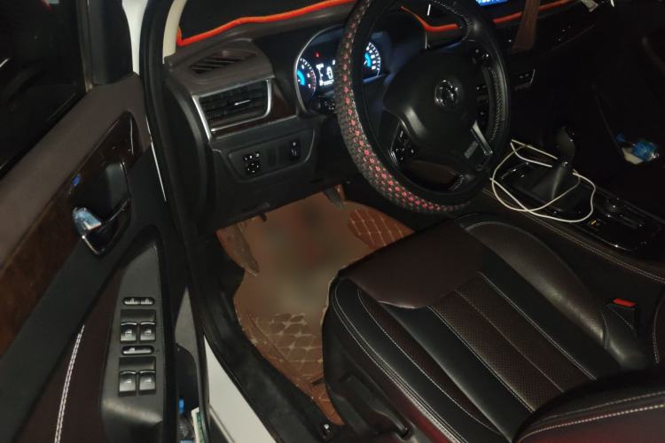 Used Dongfeng Fengon 580 2018 1.5T Manual Luxury Model Driver Seat