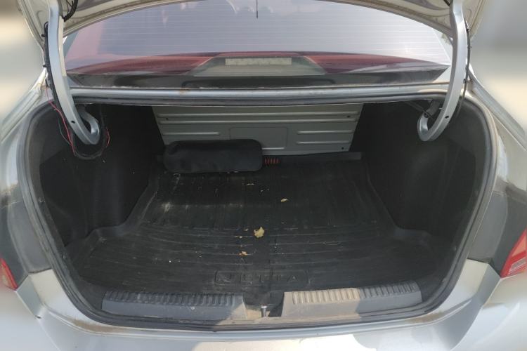 Used Volkswagen Jetta 2019 Dream Edition 1.4L Manual Fashion Version Trunk