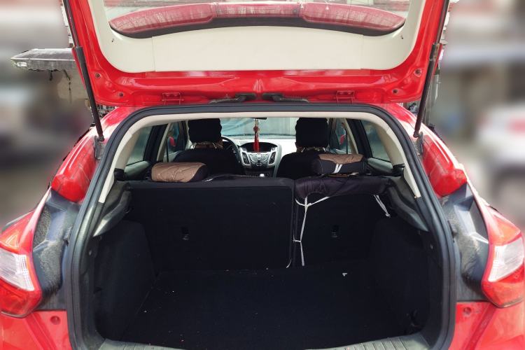 Used Ford Focus 2012 Hatchback 1.6L Automatic Fashion Edition
