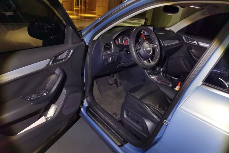 Used Audi Q3 2015 35 TFSI quattro Technology Edition Driver Seat