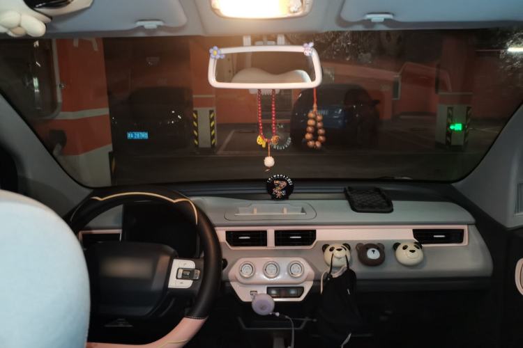 Used Chery QQ Ice Cream 2022 120km Conical Shape Lithium Iron Phosphate