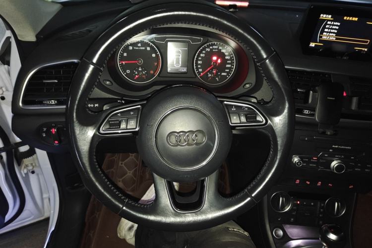 Used Audi Q3 2016 35 TFSI quattro all-wheel-drive style model