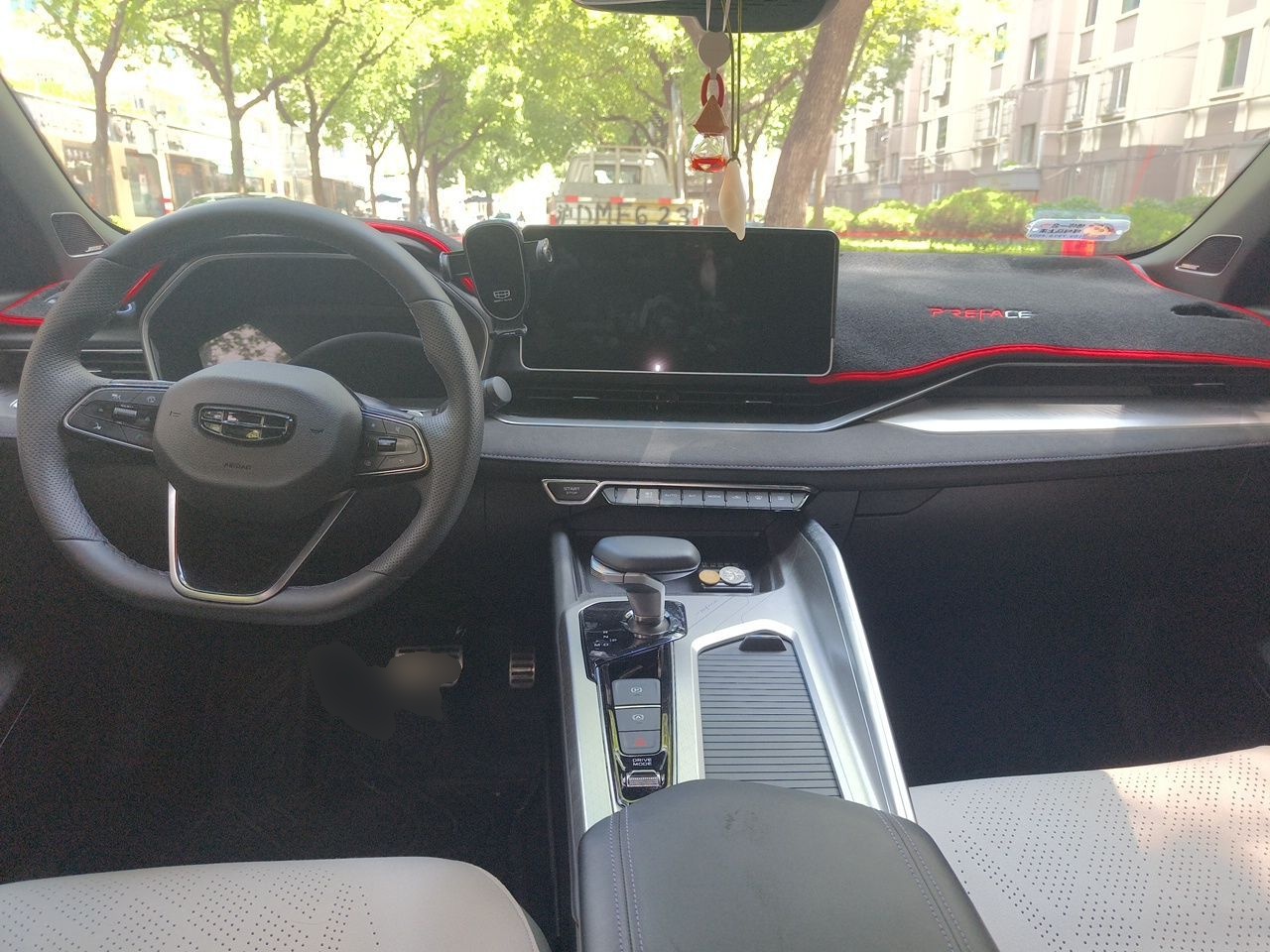 Geely Auto Preface 2024 2.0TD Xiaohan Edition — снимка 9