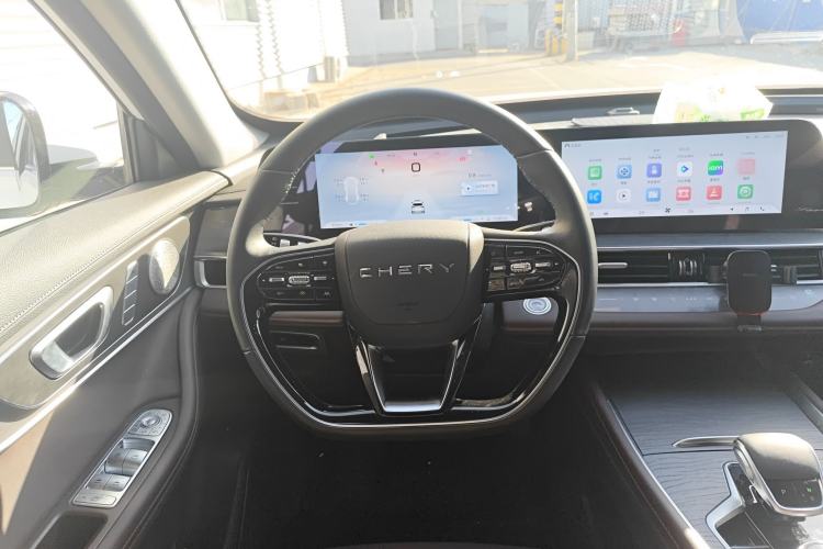 Used Chery Tiggo 8 PRO 2024 Champion Edition 390T Two-Wheel Drive Peak Version 5 Seats
