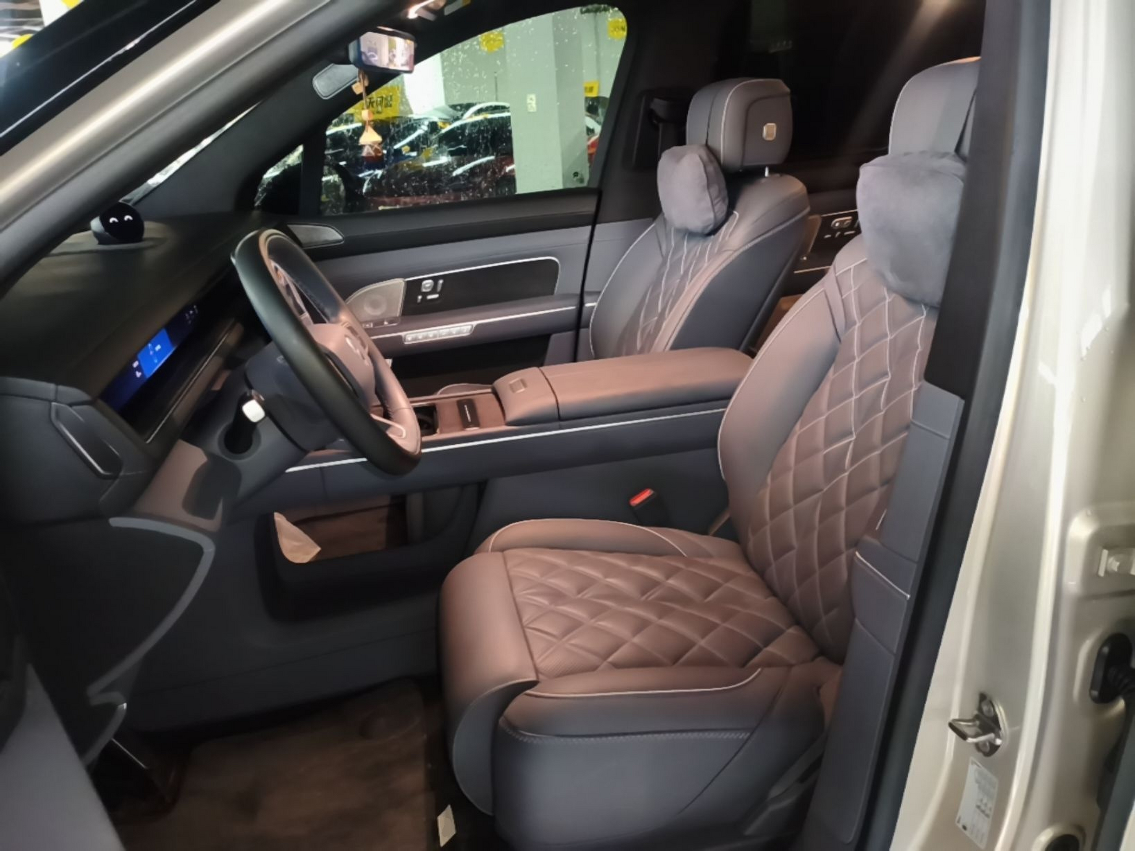 Interior delantero