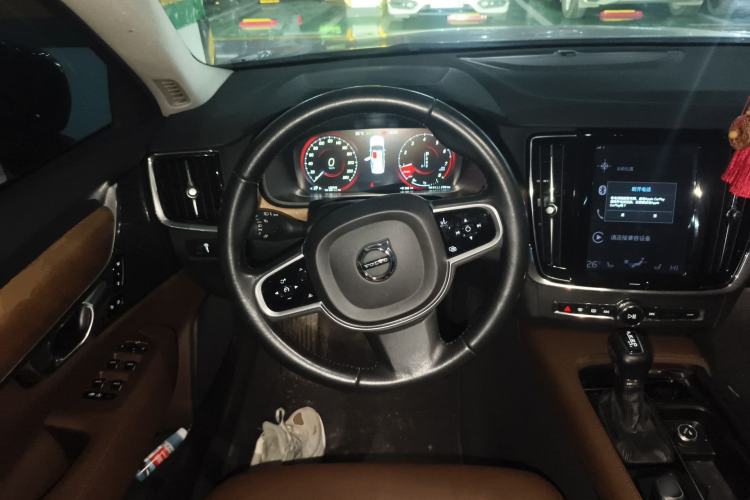 Used Volvo S90 2018 T5 Zhiyuan Edition
