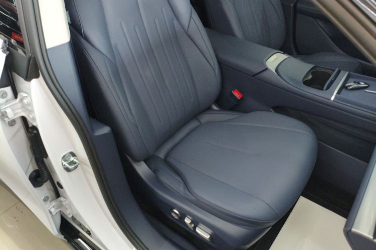 Used Buick L7 2025 Model Prestige Edition