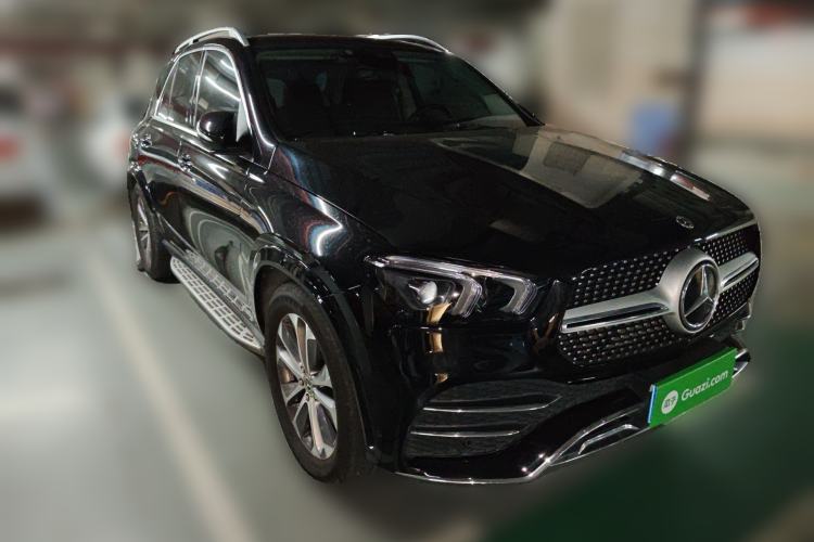 Used Mercedes-Benz GLE 2022 GLE 350 4MATIC Stylish Model Front Right 45 Deg