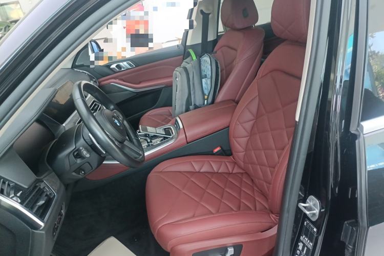 Used BMW X5 2022 xDrive 30Li Luxury M Sport Package
