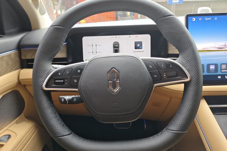 Used Hima AITO M7 2022 1.5T Four-Wheel Drive Luxury Edition Steering Wheel