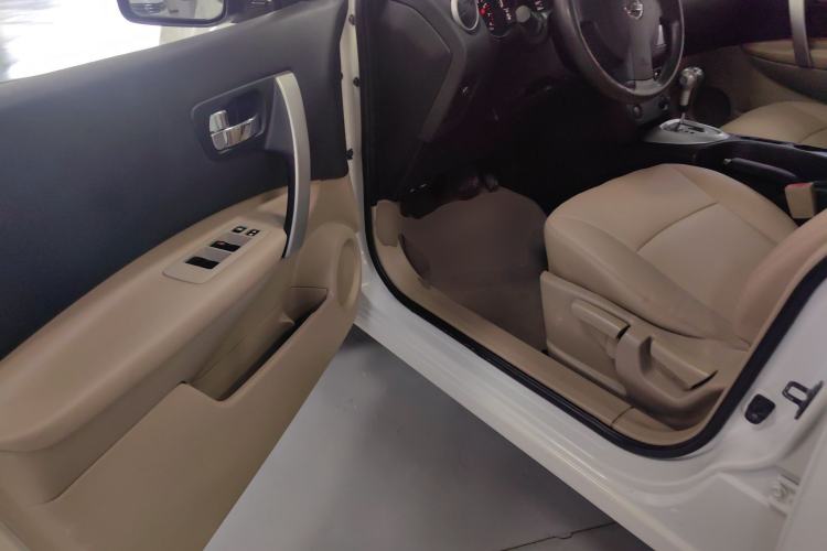 Used Nissan Qashqai 2011 2.0 XL Fire CVT 2WD Driver Seat