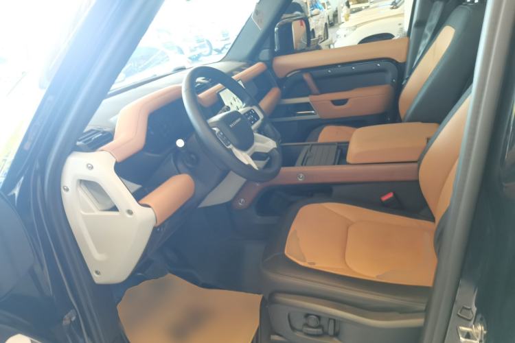 Used Land Rover Defender 2024 110 3.0T P400 X-DYNAMIC HSE Left Front Seat