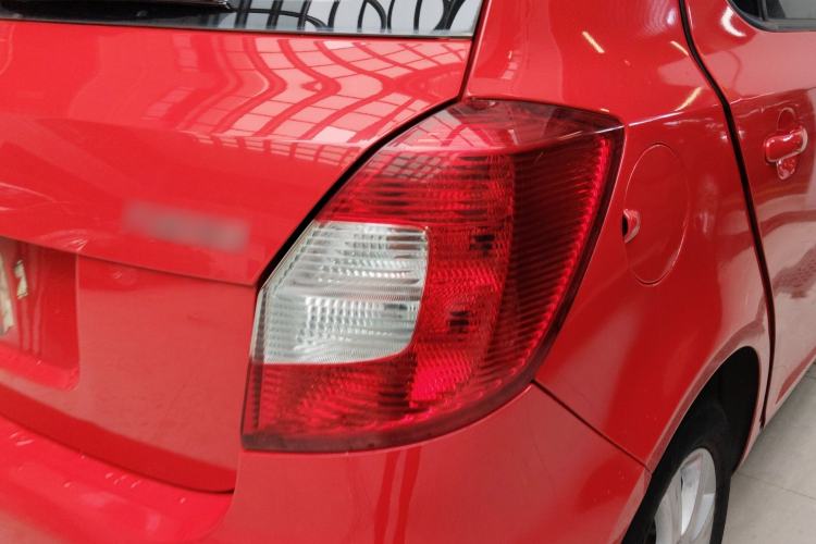 Used Skoda Fabia 2012 1.4L Automatic Crystal Edition Right Rear Taillight