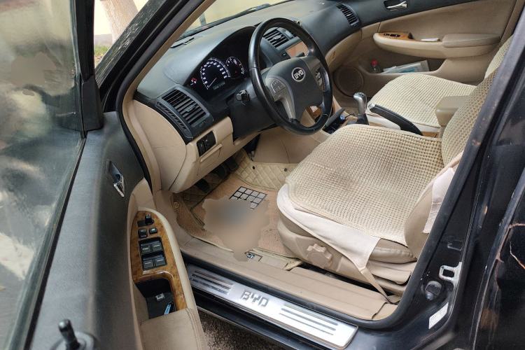 Used BYD F6 2010 Golden Edition 2.0L Manual Luxury Model